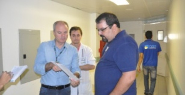 Ricardo Bueno e o Diretor Presidente do HR Rodrigo Aquino